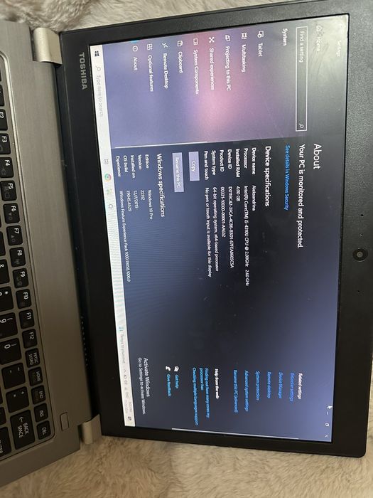 Лаптоп марка TOSHIBA