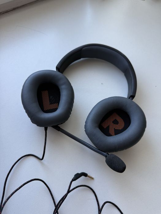 JBL Quantum 100 наушники