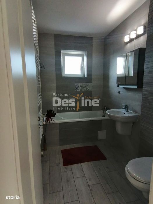 Apartament cu 2 camere decomandat, cu balcon si loc de parcare,   Avan