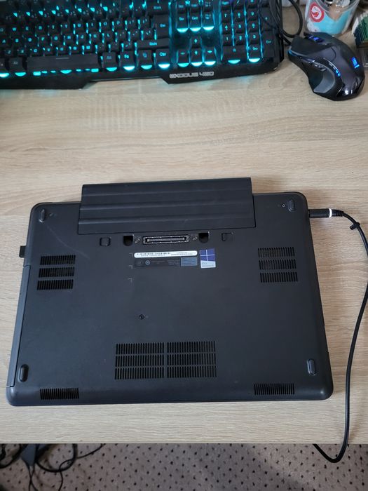 Laptop Dell Latitude E5440 vPro,  i5-4310U, 8 GB,  sshd 500 GB,  14"
