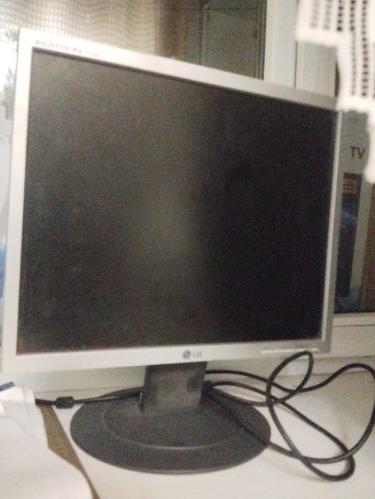 Монитор продам.Срочно