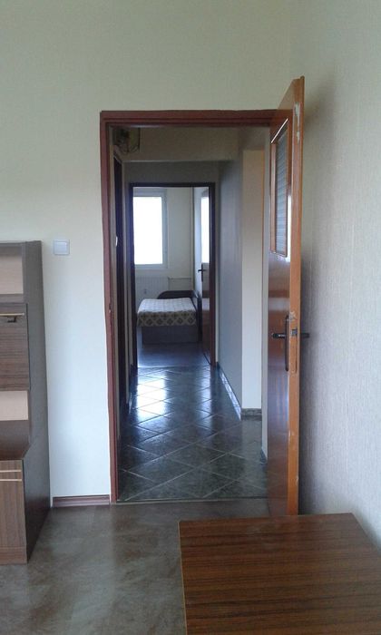 Дава се под наем Тристаен апартамент в София, Дървеница - 90 кв.м за 520 € - Снимка #1