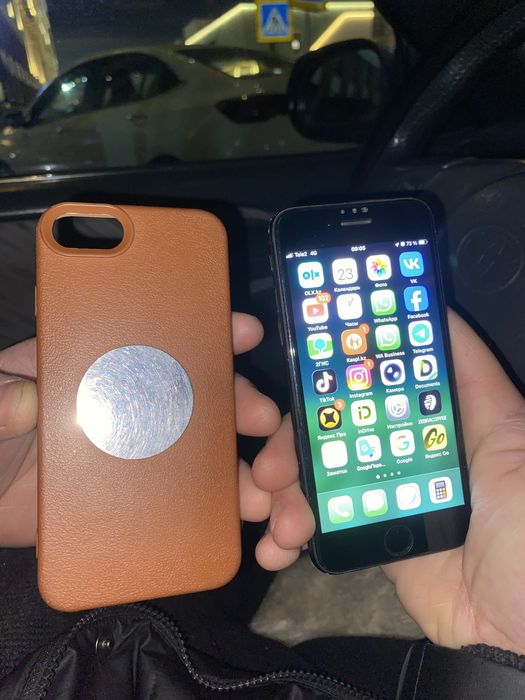 Iphone se 2020 64gb оригинал RM/A