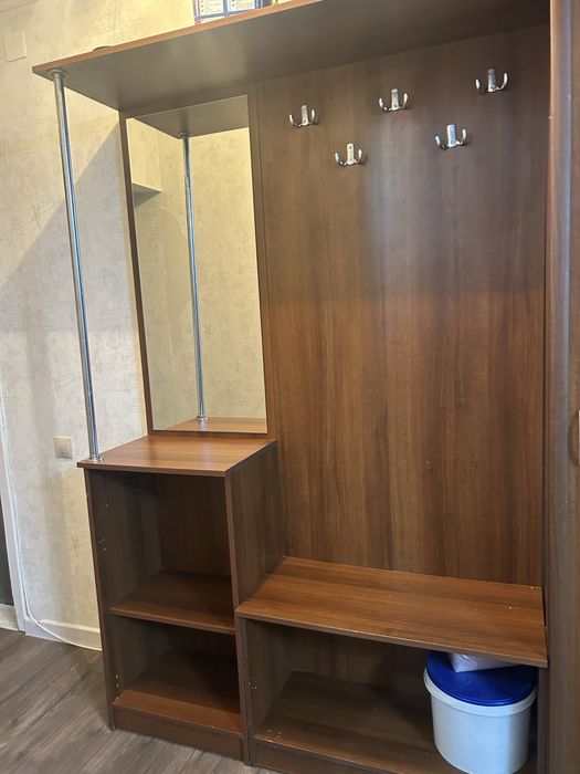 Продам прихожую торг