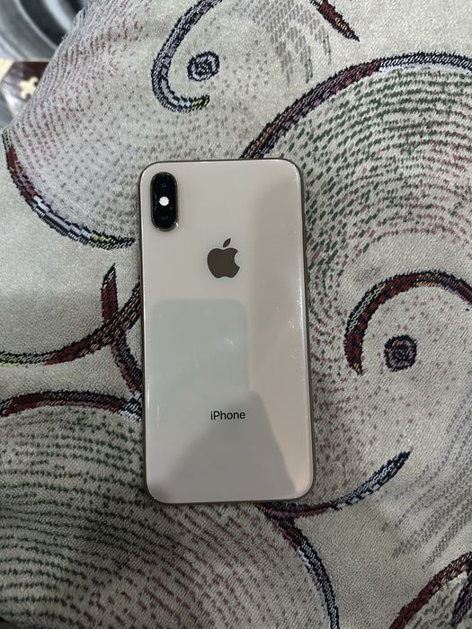 iPhone Xs 64gb gold