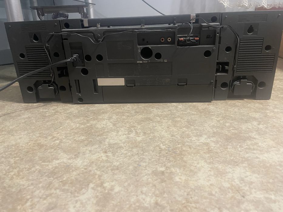 Японская магнитола Sharp-560 б/у