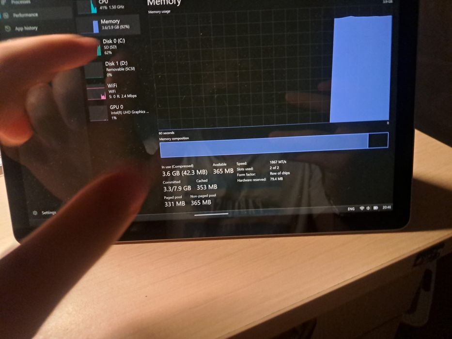 Vând Tabletă Microsoft gold 3 model 1901