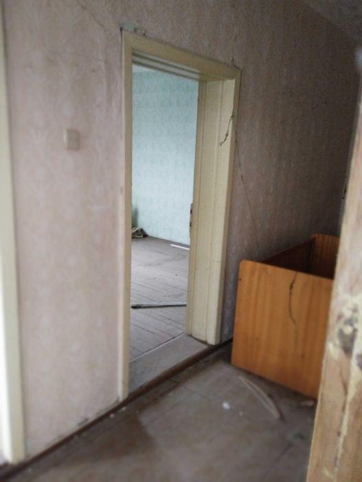 Спешно продавам къща с двор , ниска цена