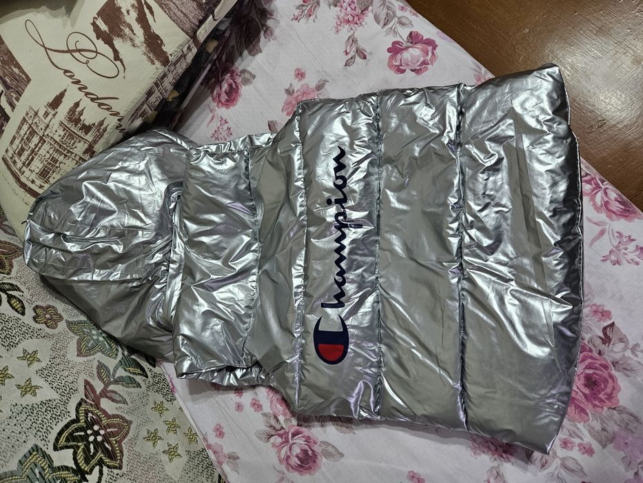 Свитер, безрукавка, по 2000.