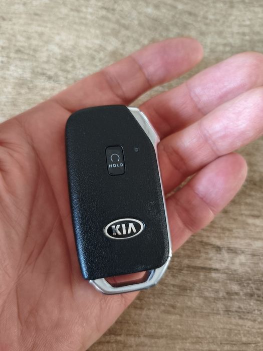 Смарт-ключ (бесключевой доступ ) Kia К7.