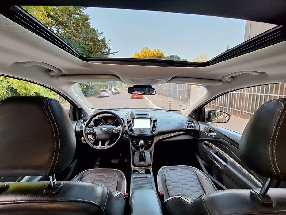 13.400 € ! FORD KUGA VIGNALE ! 90.000 KM ! CUTIE AUTOMATĂ ! 4X4 ! CA NOUĂ ! 2018 ! PLAFON PANORAMIC / PIELE / Unic Proprietar /Full