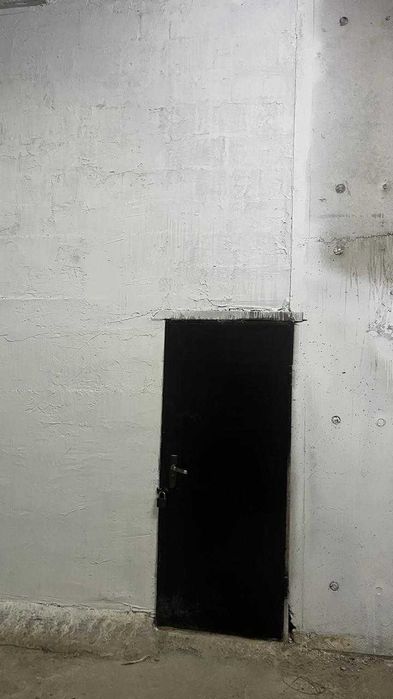 Помещения в паркинге для хранения.