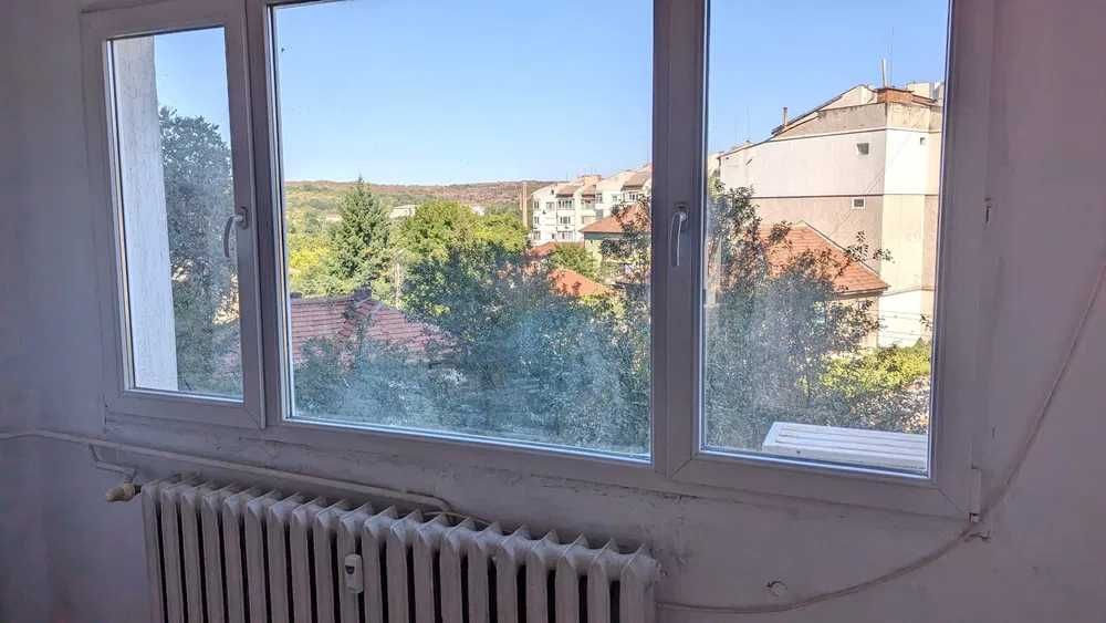 продавам апартамент