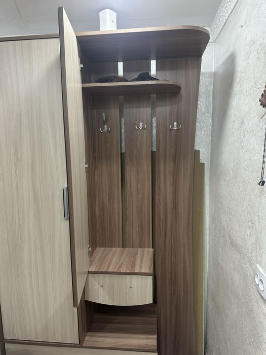 Продам шкаф для прихожий