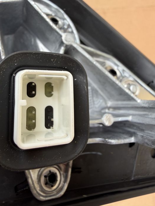 Oglinzi, Oglinda stanga / Oglinda dreapta BMW X6 G06 2019-2026