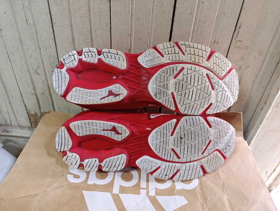 ''Mizuno Wave Shadow 3''оригинални мъжки маратонки 43 номер