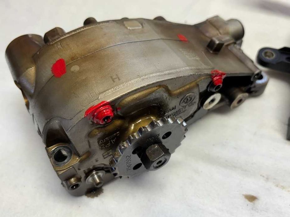 Pompa ulei pentru BMW benzina cod motor N43B20/ Pompa ulei N43b16 bmw