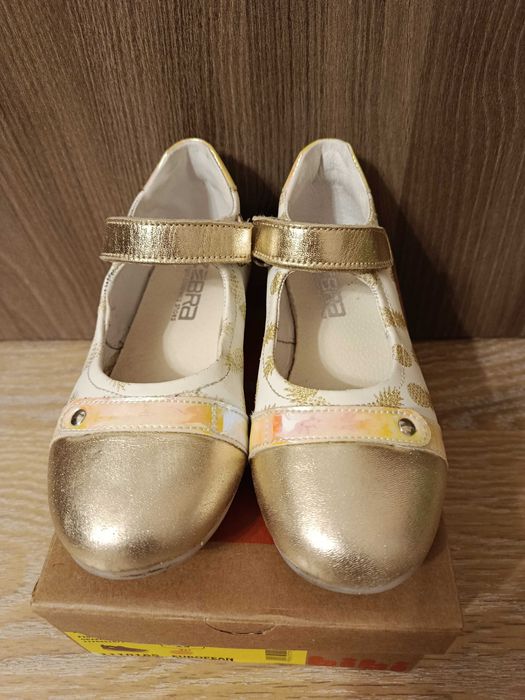 Balerini/pantofiori piele fetiță marimea 31, 19 cm