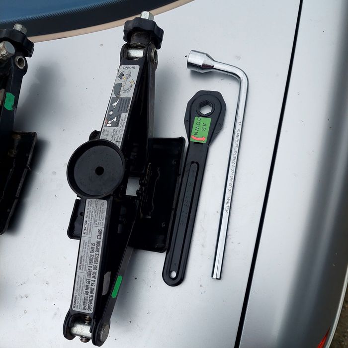 Крик за Мерцедес, Форд от 30 лв