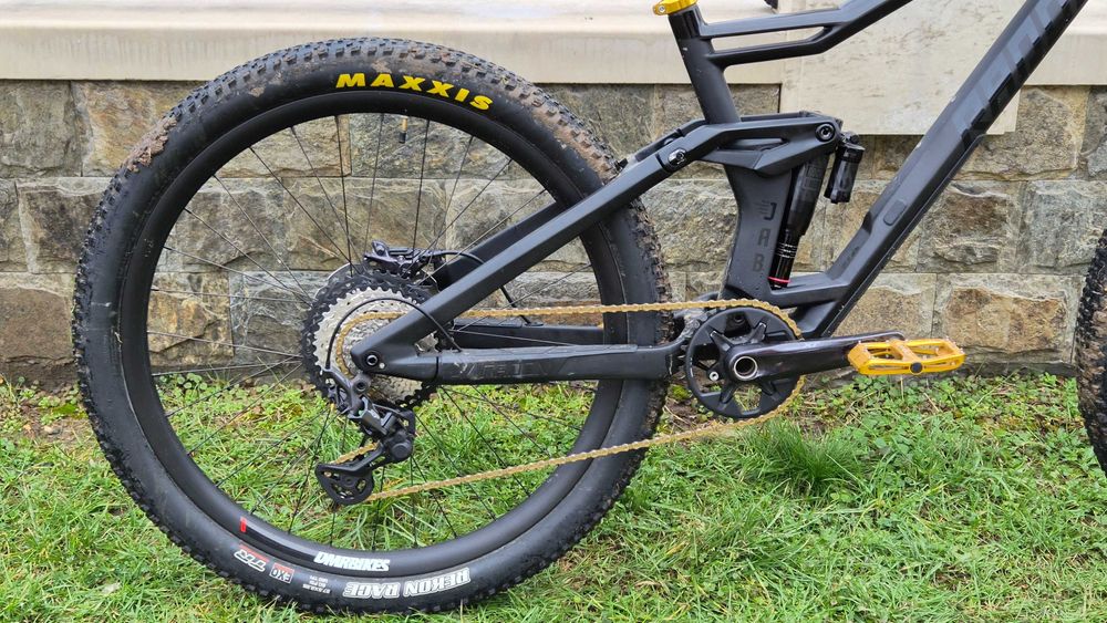 НОВО Radon Jab carbon 170/160mm, full Shimano XT, DVO, enduro, 27.5"