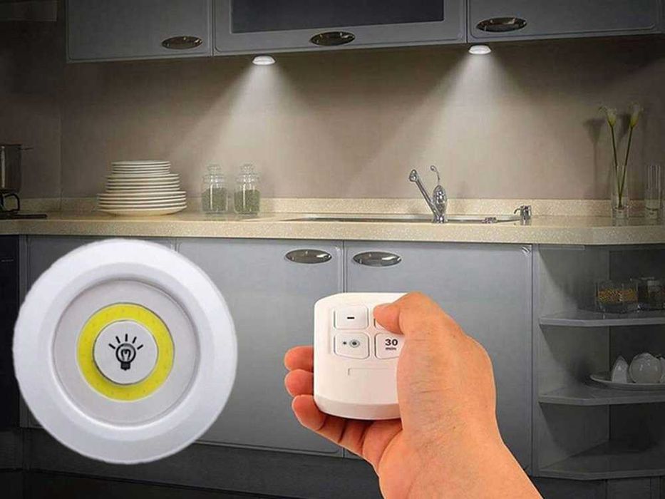 Set 3x Lampa LED Grundig, control telecomanda, alimentare cu baterii