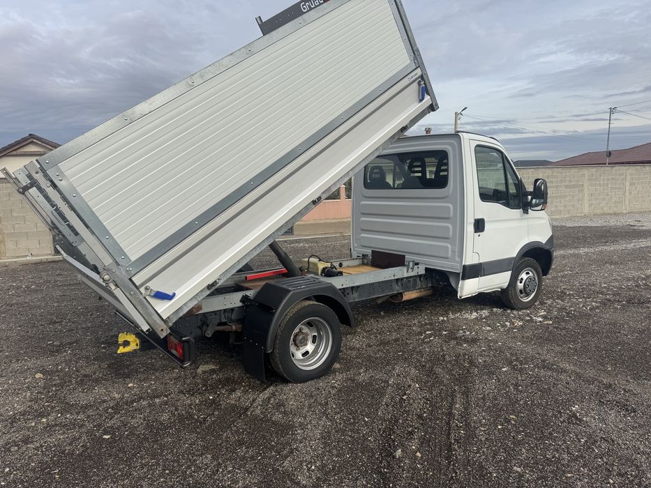 Iveco basculabil pe spate