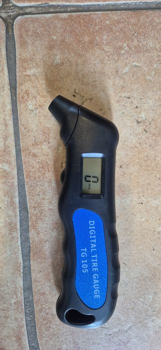 Manometru digital presiune pneuri / roți auto TG-105
