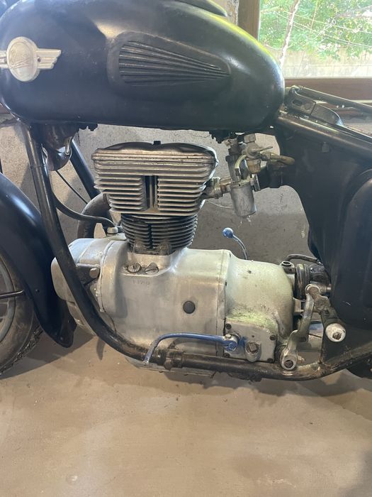 Продавам Аво Спорт