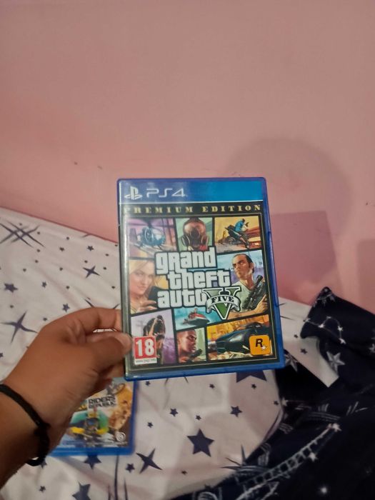 PS4 със  riders republic, rdr2 и GTA 5 premium edition