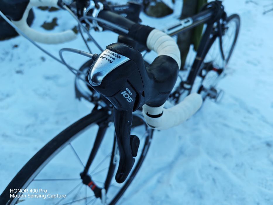 Vând cursiera focus