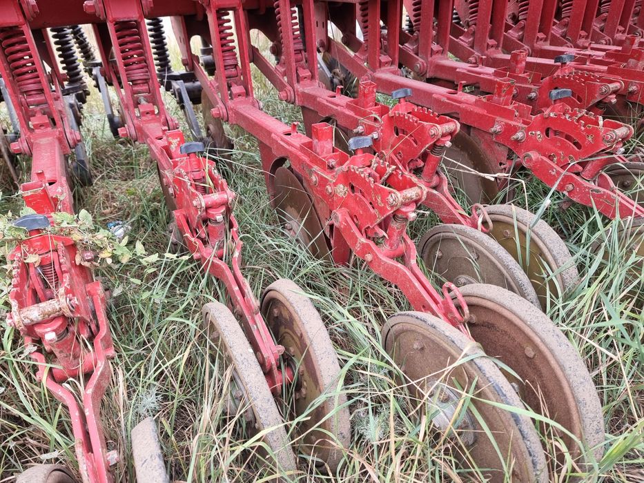 Продам дисковую сеялку Gherargi G100