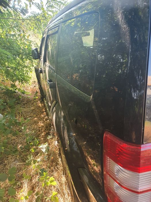 vand dodge nitro 2.8