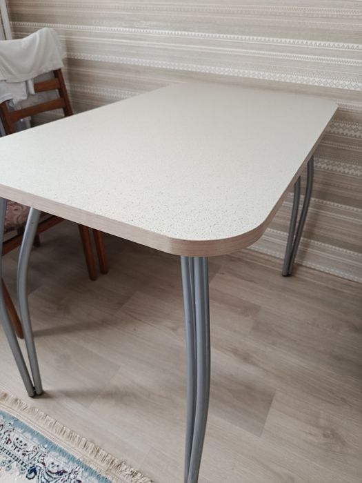 Стол 20000 тенге