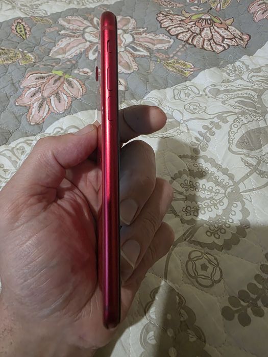 Iphone SE2020 64GB червен