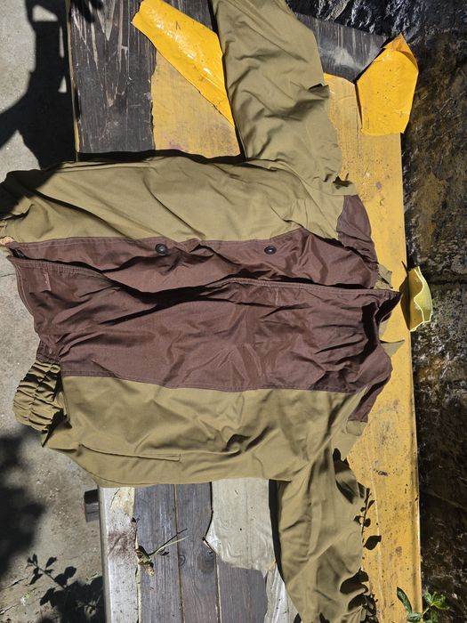 Стари дрехи от вълна