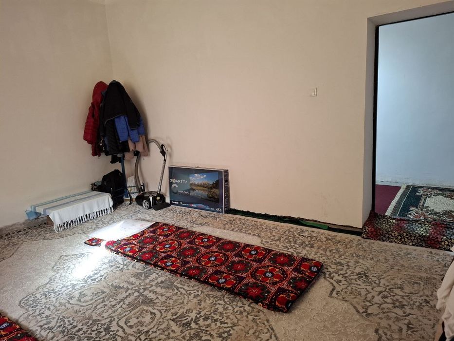 Srochna uchastka sotiladi