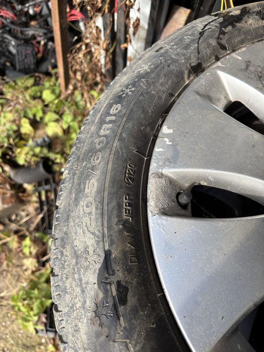 Vand jante R16 cu anvelope de iarna audi , vw , skoda seat