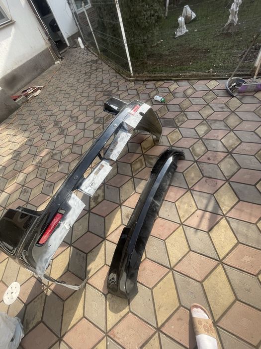 Reparatii cu fibra de sticla bari spoilere/barci/butoaieacoperisuri