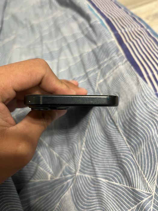 iPhone 15 128GB