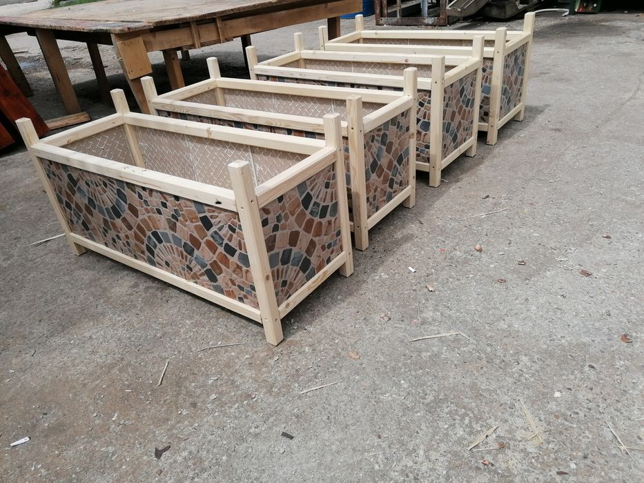 Jardiniera placi ceramice