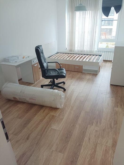 Под наем тристаен апартамент  90 кв 739 евро кв Витоша