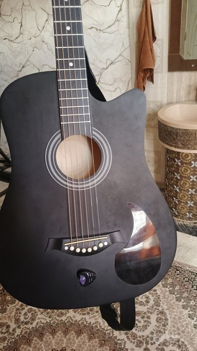 Yap yangi gitara