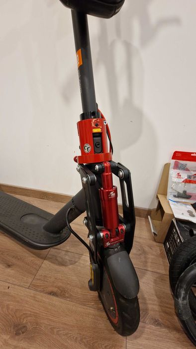 Тунингована тротинетка Xiaomi Mi Electric Scooter Pro 2