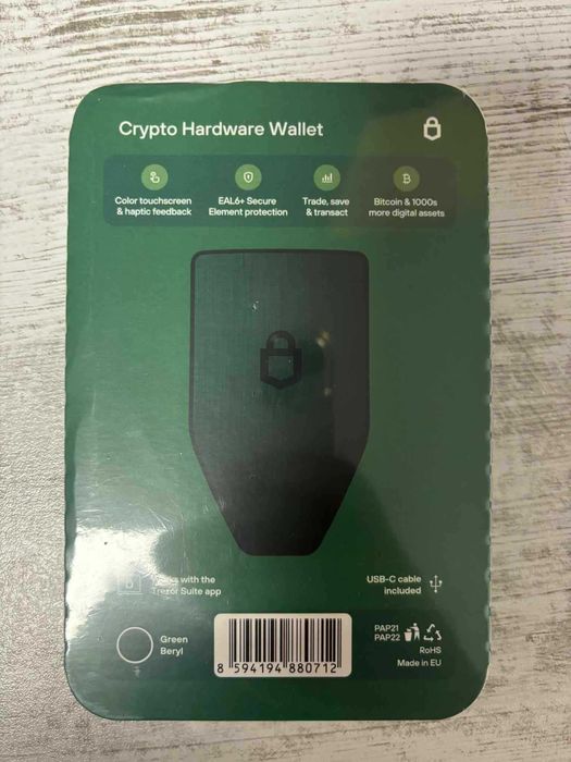 Крипто портфейл Trezor Safe 5