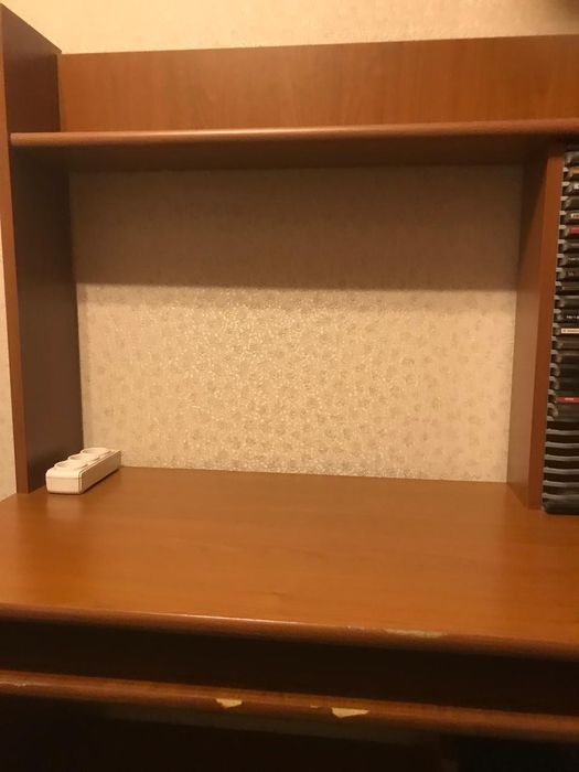 Продам компьютерный стол