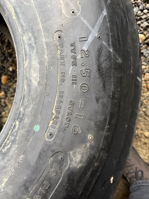 12,5-16 goodyear remorca