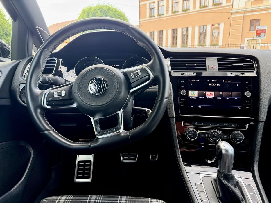 VOLKSWAGEN Golf 2018 — imagine 3