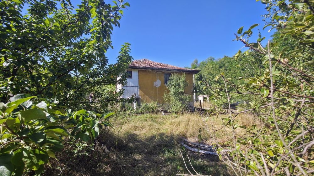 Продава се къща в кв. Църква, гр. Перник