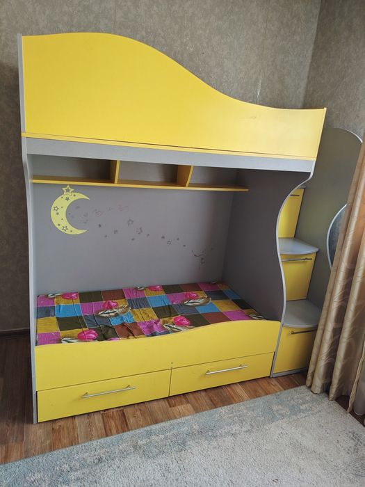 Двухярусный кровать
