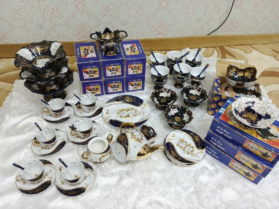 Набор посуды "Мадонна" в отличном состоянии